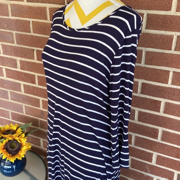 Striped Shift Dress - Picture 3 of 13